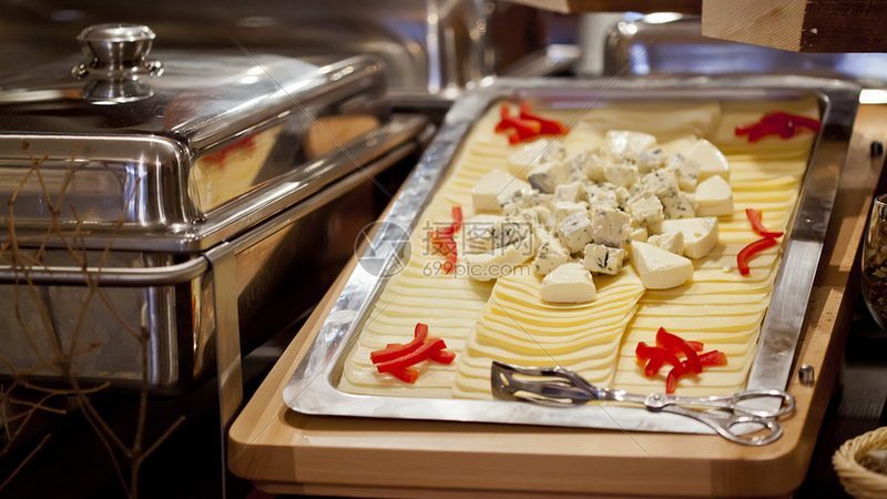 餐饮供应链系统的隐秘分化：谁在定义后厨的数字化边界