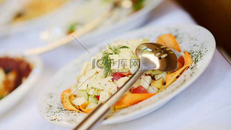 成都食品OEM代工与ODM：揭秘两种模式的本质区别